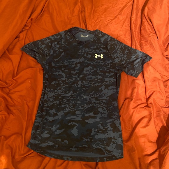 - Under Armour men’s small - Picture 1 of 5